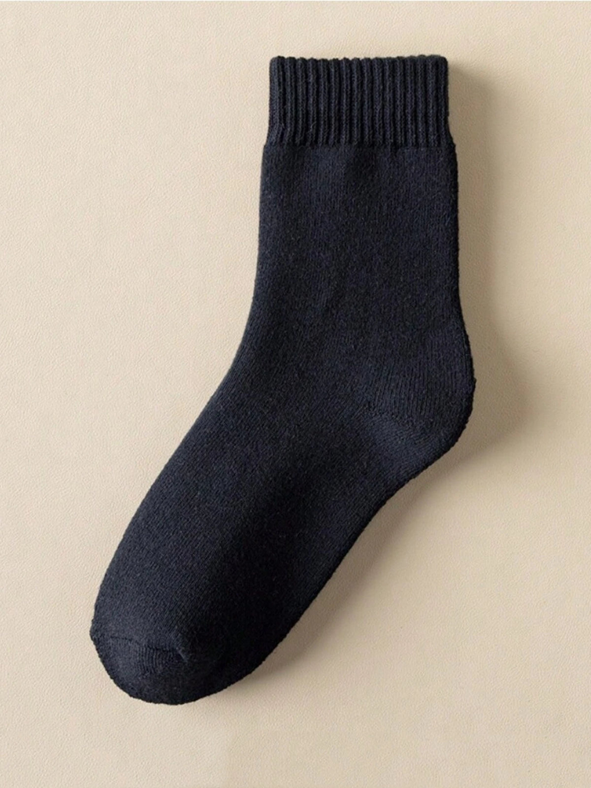 5 Pairs of Black Winter Socks for Men, Thickened and Warm, Cold-Resistant, with Inner Terry Lining, Fleece-Lined Warm Mid-Calf Socks for Autumn and Winter, High-Top Socks, Comfortable and Soft, Casual and Business Socks for A
